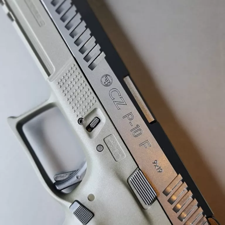 P 10 f 2