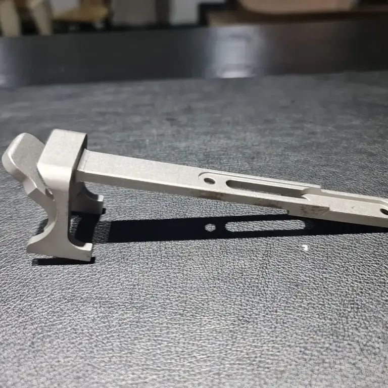 Forend rail